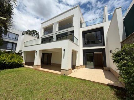 6-bedroom Villa for sale in Kyuna, Westlands