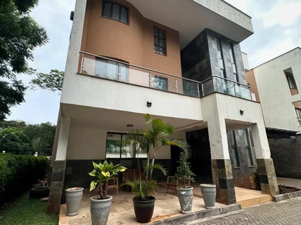 5-bedroom Townhouse for sale in Lavington, Nairobi