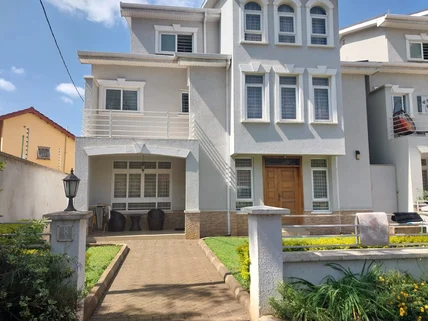 5-bedroom Townhouse for sale in Lavington, Nairobi