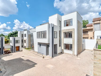 5-bedroom Townhouse for sale in Lavington, Nairobi