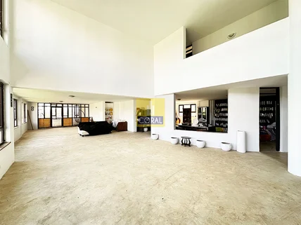 5-bedroom Apartment for sale in Riverside, Westlands