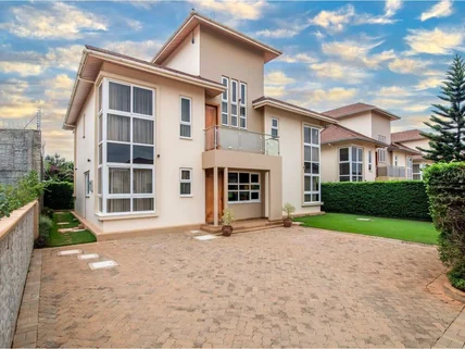 4-bedroom House for sale in Kiambu Road, Nairobi