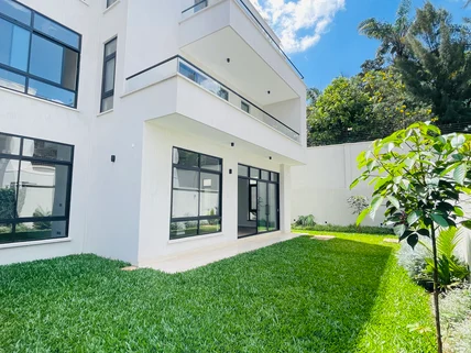 5-bedroom Townhouse for sale in Lavington, Nairobi