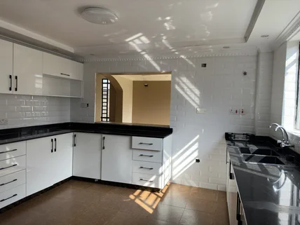 Townhouse in Kiambu Road, Nairobi - thumbnail 3