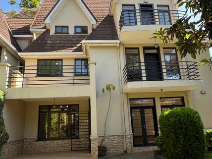 5-bedroom Villa for rent in Lavington, Nairobi