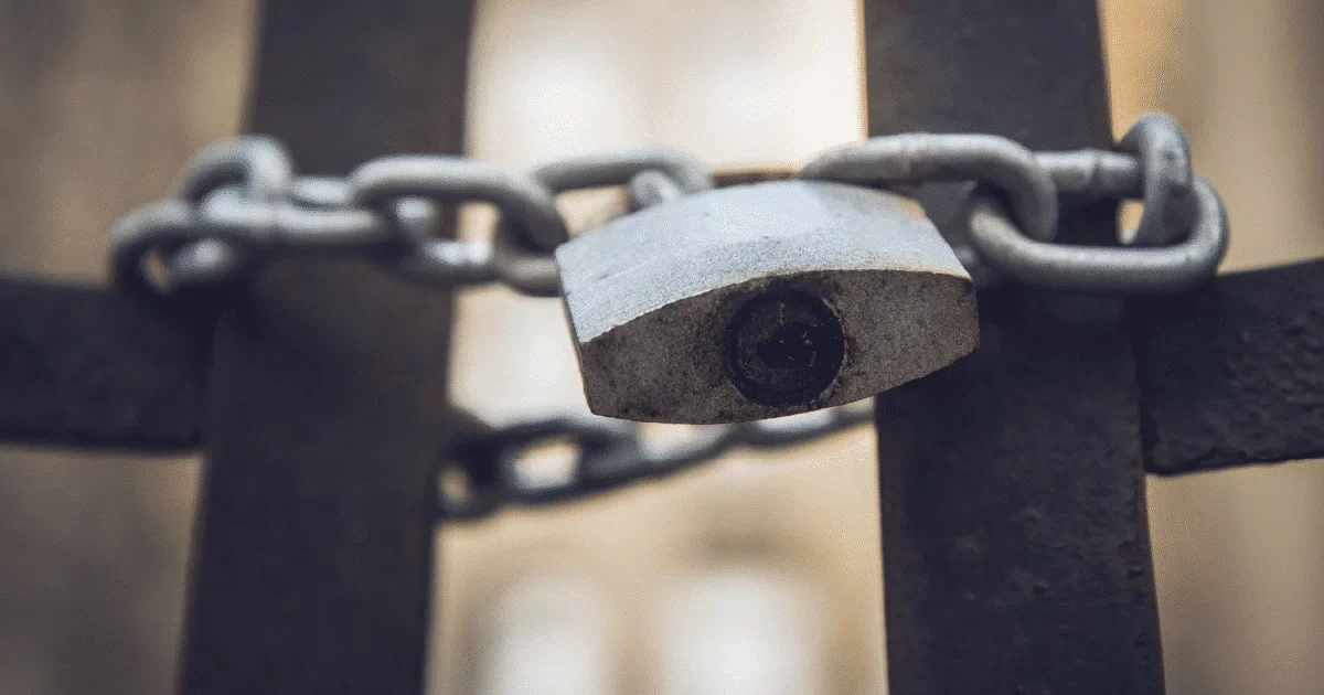 landlord locking house