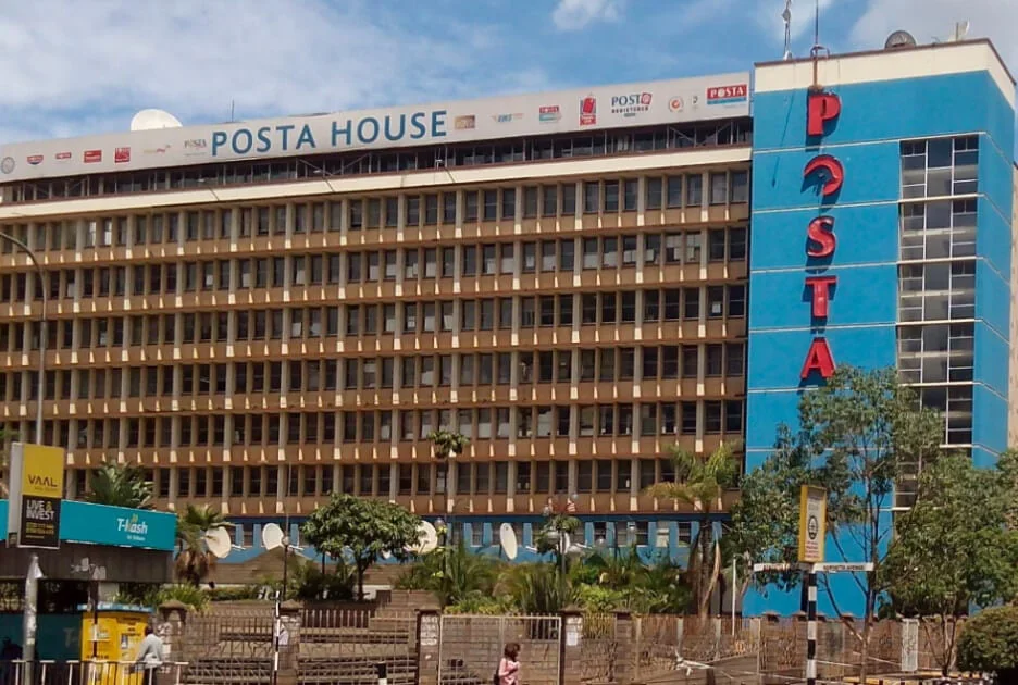 Nairobi Post Office, Kenyatta Avenue