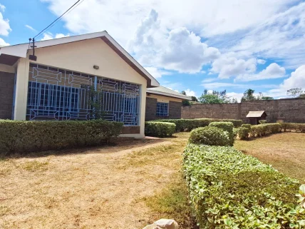 4-bedroom House for sale in Thome, Roysambu