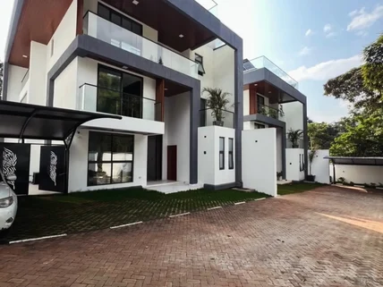 6-bedroom Villa for sale in Lavington, Nairobi