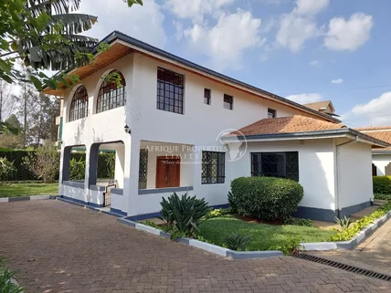 4-bedroom Villa for rent in Thome, Roysambu