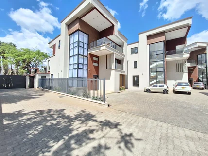 5-bedroom Townhouse for rent in Lavington, Nairobi