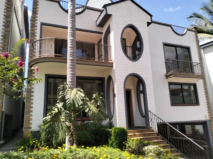5-bedroom Townhouse for sale in Brookside, Westlands