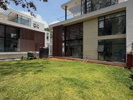5-bedroom Townhouse for sale in Lavington, Nairobi